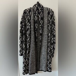 Women's St. John Black and White Knit Cardigan